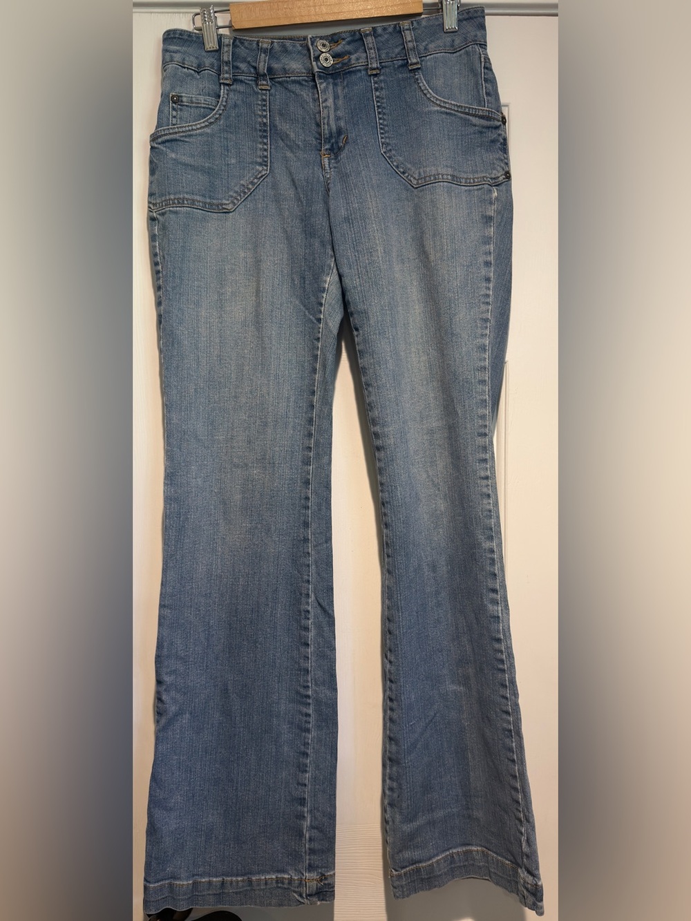 a.n.a Women's Light Wash Blue Jeans Size 8 Long Wide Leg
